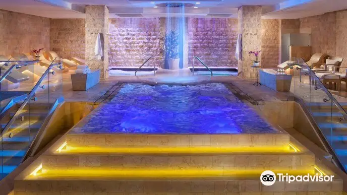 Qua Baths And Spa