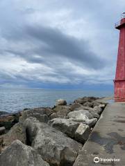 Muskegon South Pierhead Lighthouse