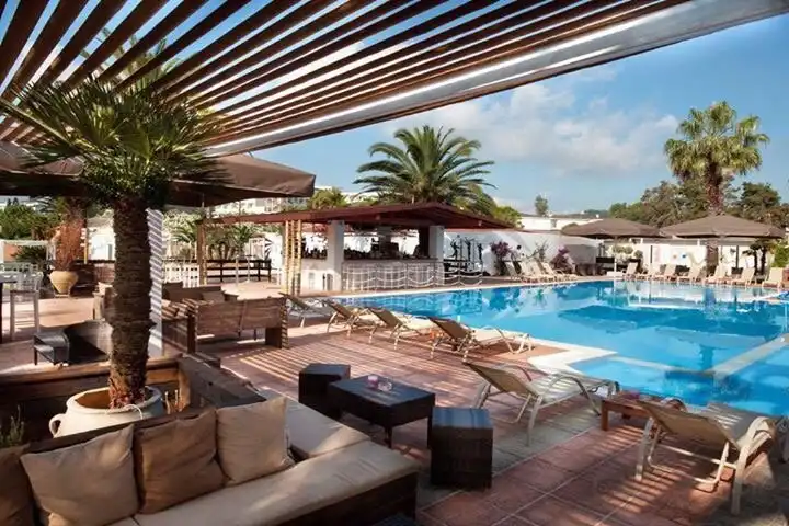 Hotel di Dassia