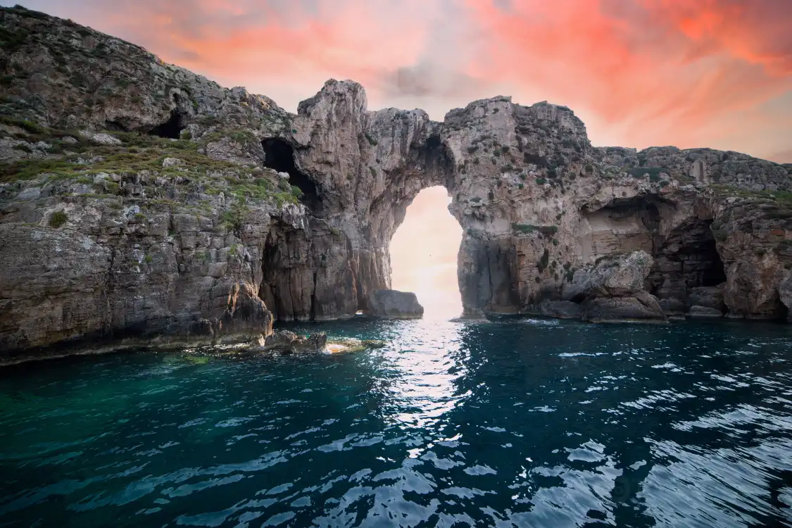 Hotels near Proti Cruises