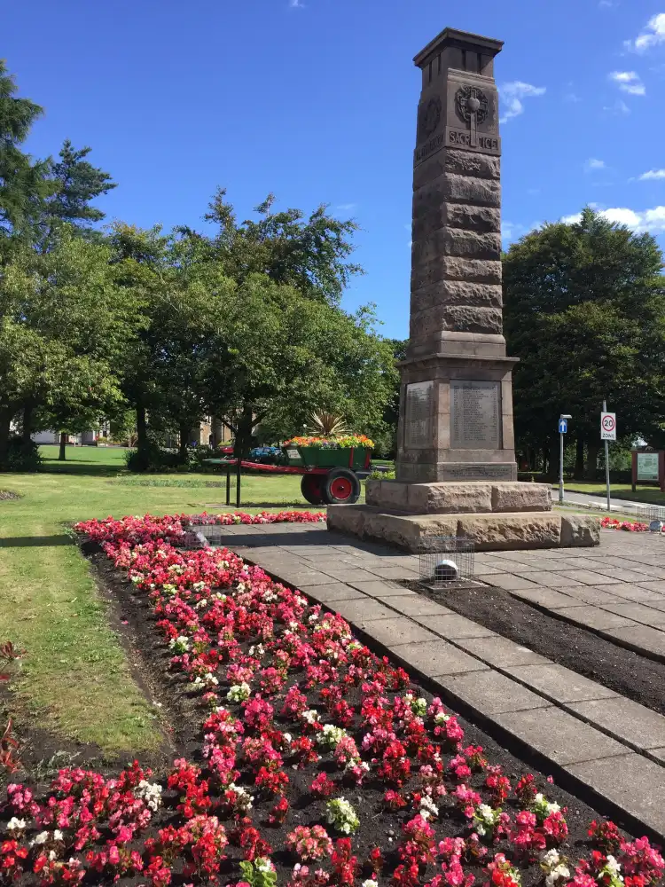 Hotels in Leslie