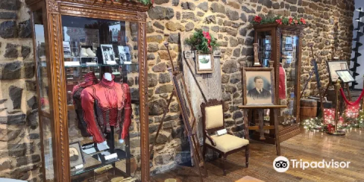 Roanoke Visitor Center and Museum