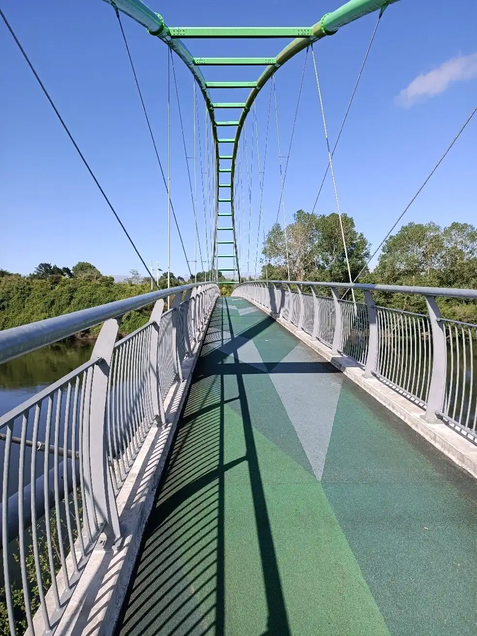 Hotels near Hamilton Cycleways