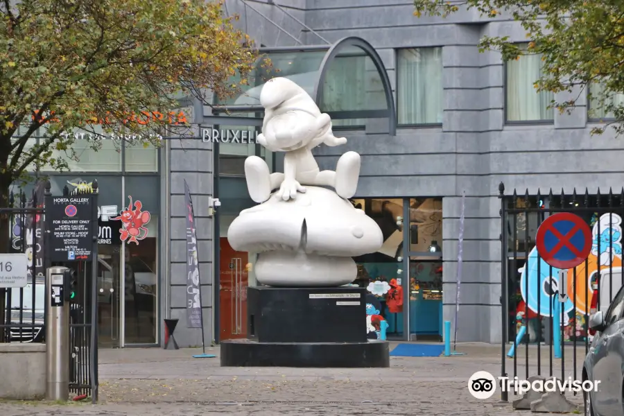 The Smurfs Statue