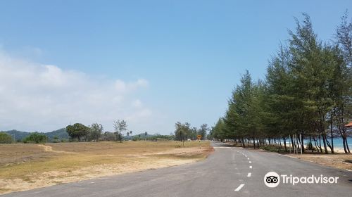 Pantai Teluk Bidara