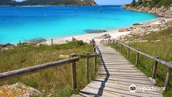 Barco Islas Cíes - Cruceiros Rías Baixas