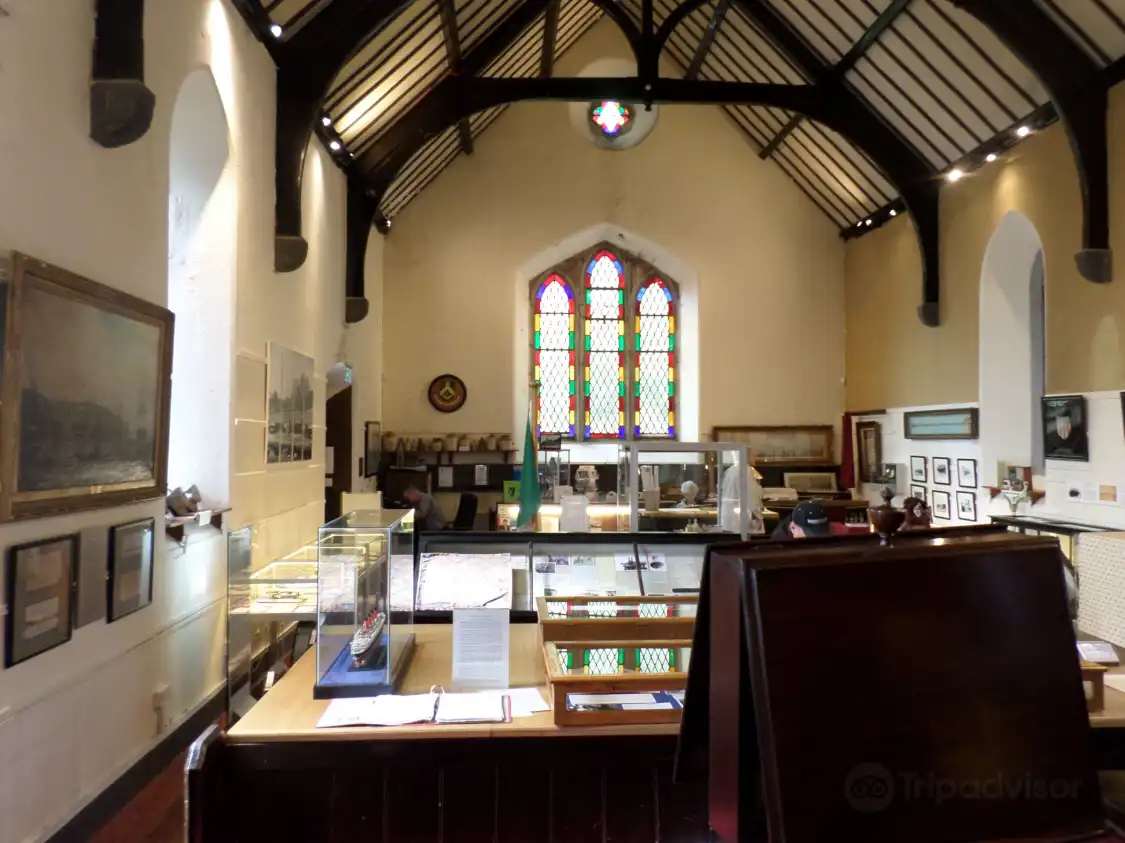 Cobh Museum附近的飯店