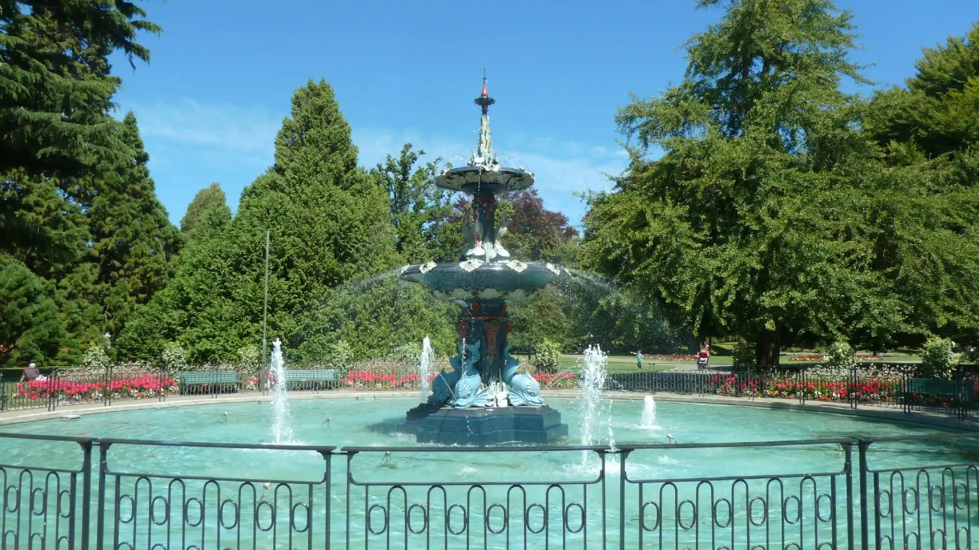 Hotels near Peacock Fountain