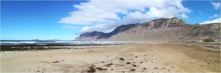 Hotels in Famara