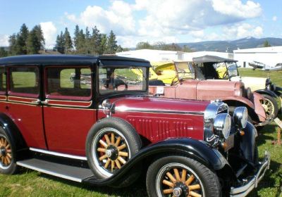 Western Antique Aeroplane and Automobile Museum （WAAAM）