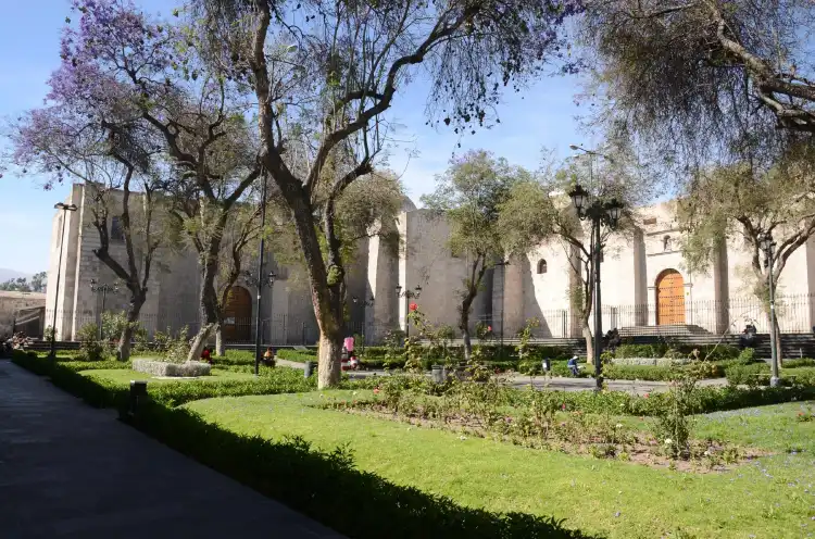 Hotels near San Francisco Plaza, Church and Monastery