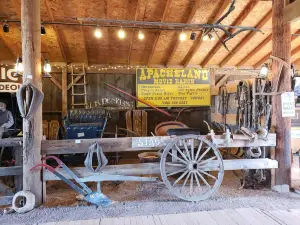Superstition Mountain - Lost Dutchman Museum