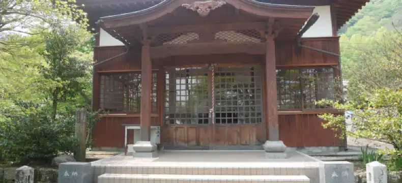 江北町のホテル