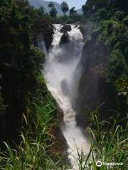 Menchum Falls