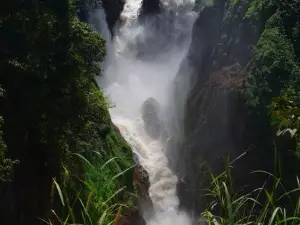 Menchum Falls