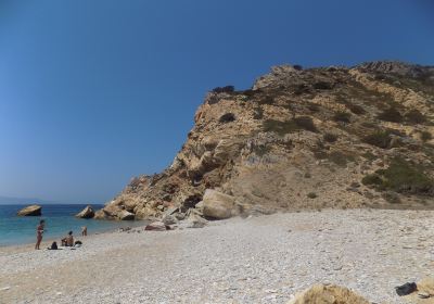 Karvounolakos Beach