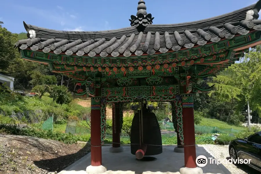 Yonggungsa Temple