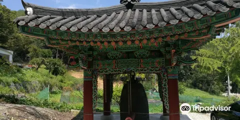 Yonggungsa Temple