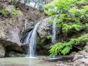 月待の滝