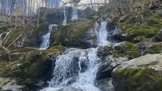 Dark Hollow Falls