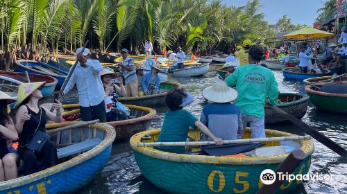 Hoi An Basket Boat