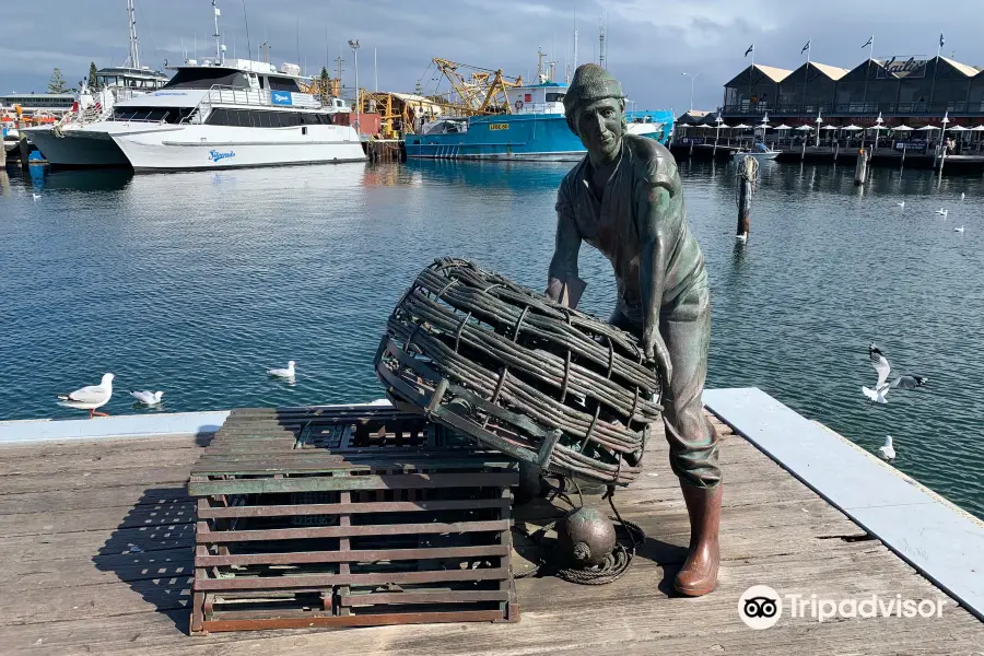 To the Fishermen - The Jetty