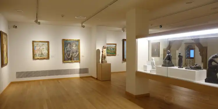 Hotels near Maricel Museum