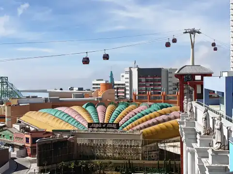 Hotels near Arena Of Stars