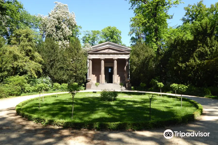 Mausoleum im Schlosspark