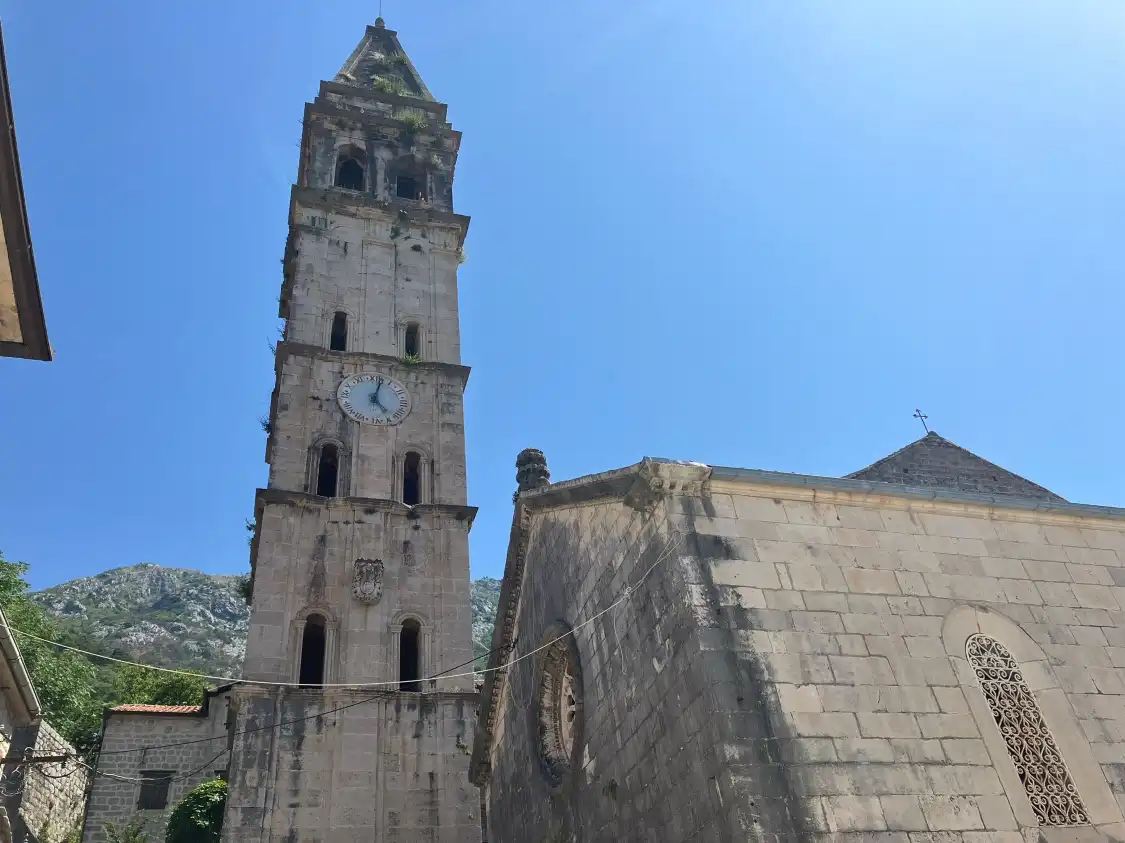 Hotels near Church of Saint Nicholas