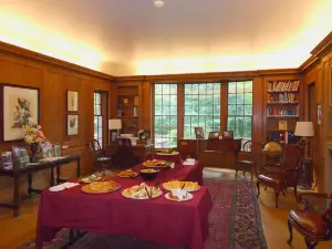 Wildwood Manor House