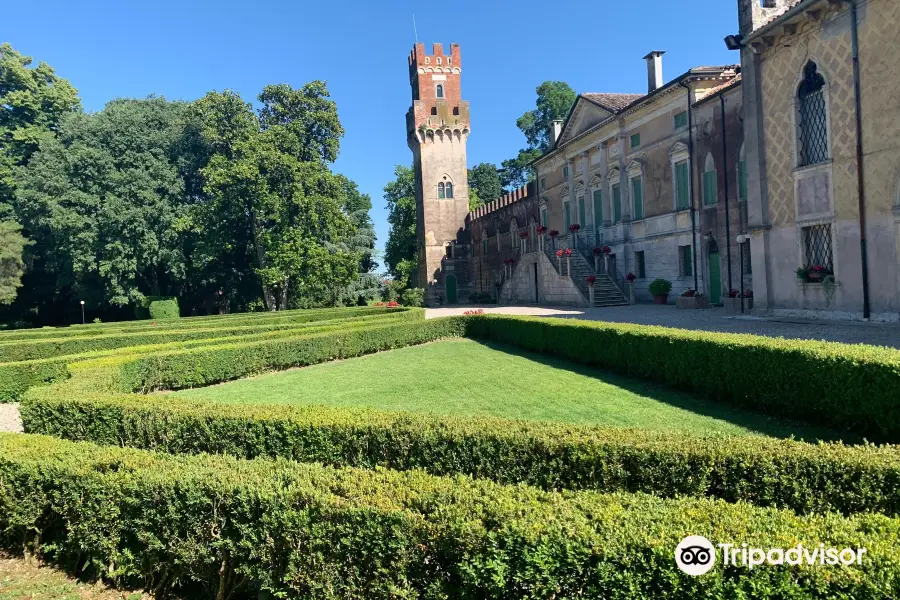 Villa Gritti, Camuzzoni, Conforti