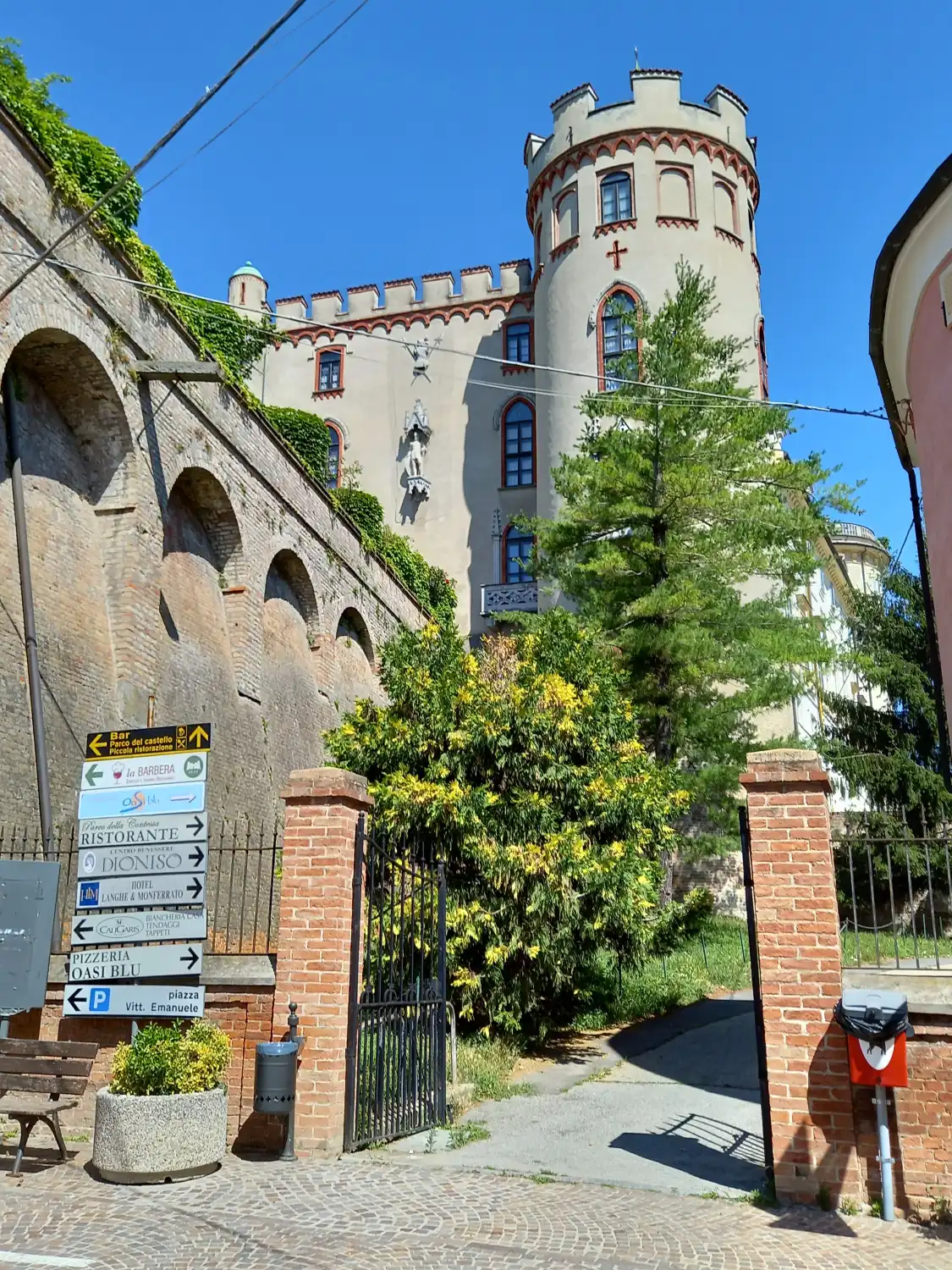 Hotel in zona Castello di Costigliole d'Asti