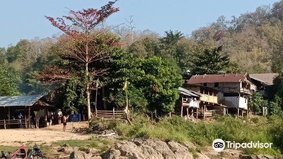 Huay Pu Keng - Kayan Village