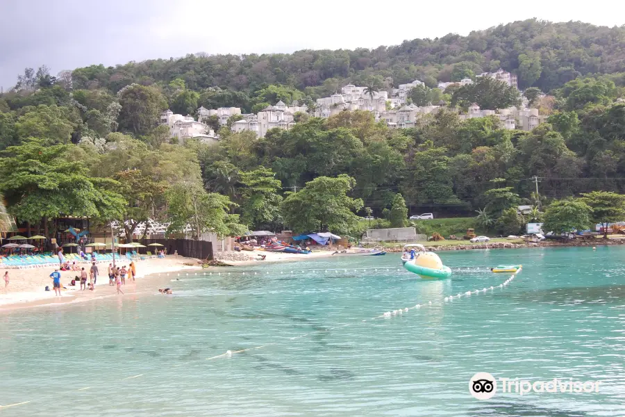 Ocho Rios Bay Beach