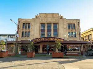 The Regent on Broadway