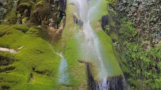Kremiotis Waterfall