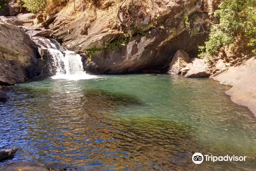 Meia-Lua and Usina waterfall