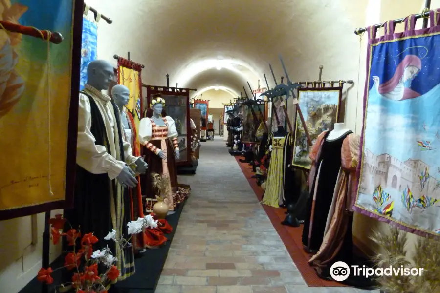 Sala del Costume e delle Tradizioni Popolari