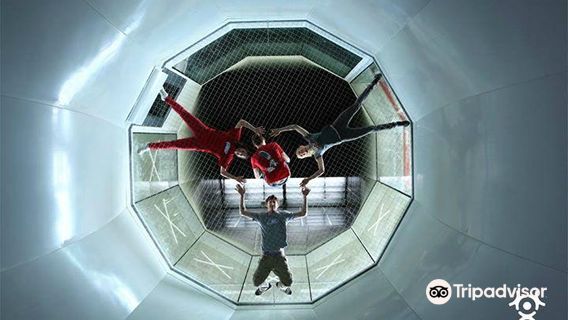 Flyspot - Warsaw Indoor Skydiving