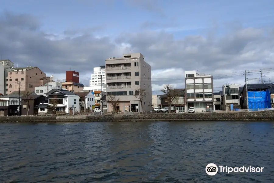 宍道湖観光遊覧船 はくちょう号