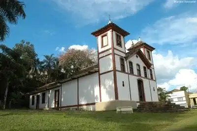 Hotel dekat Central Brazil Religious Arts Museum