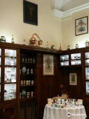 Antica Farmacia Erboristica Sant'Anna dei Frati Carmelitani Scalzi