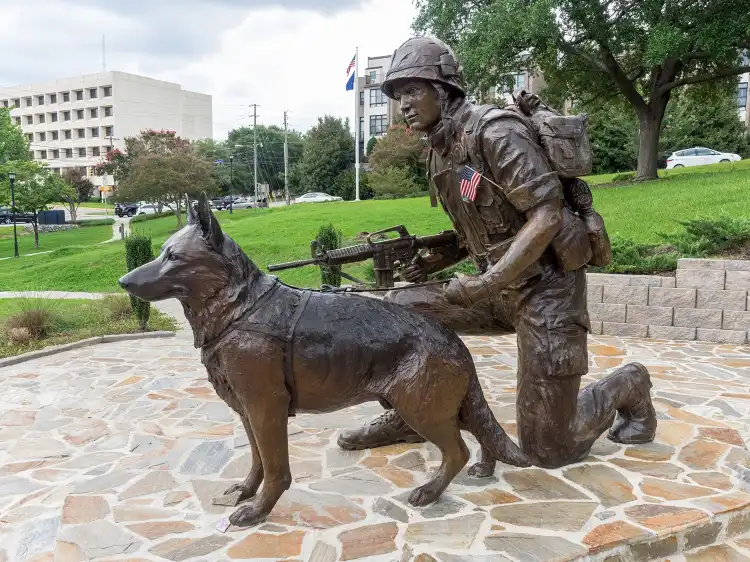 Hotels near War Dog Memorial