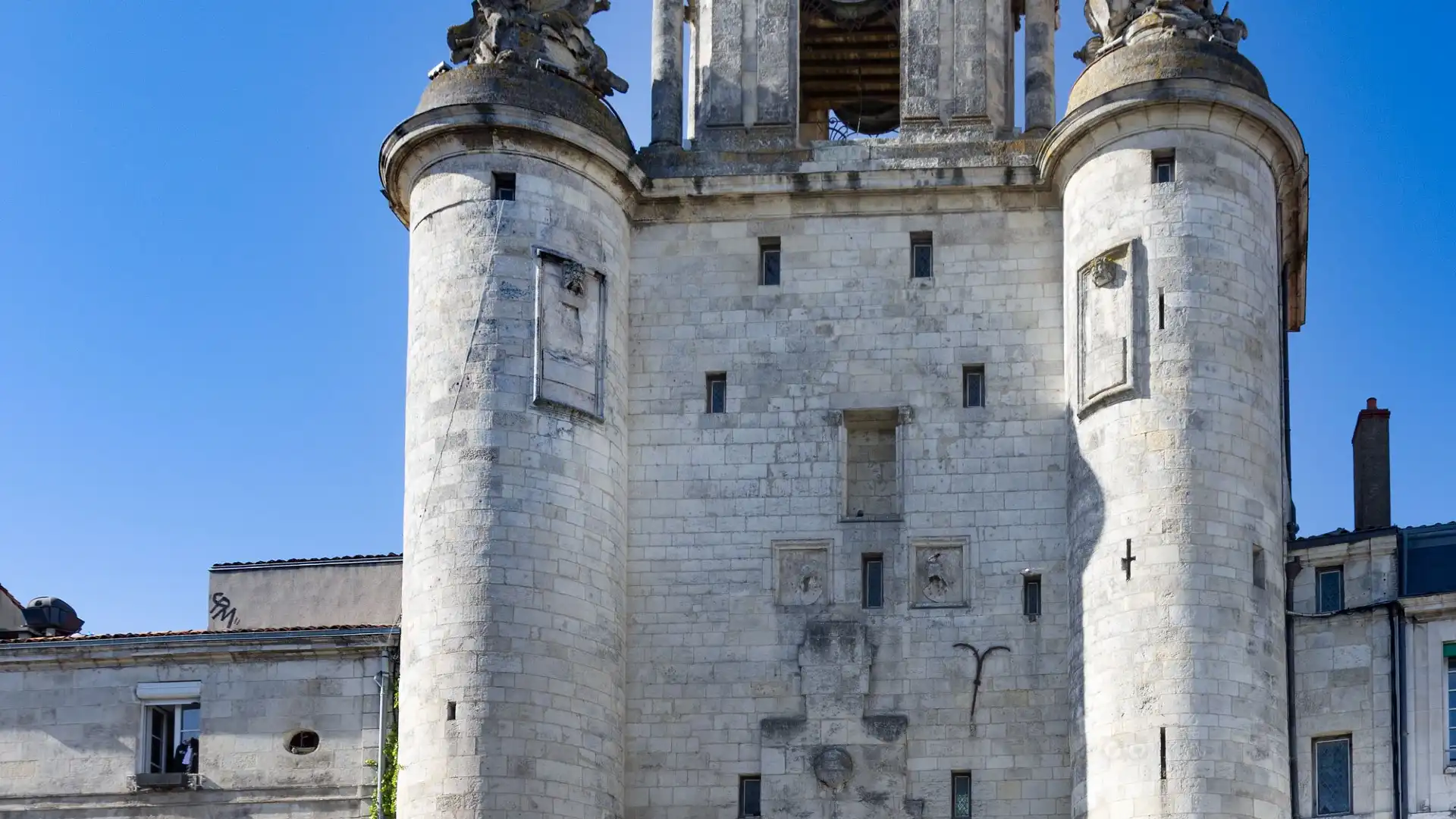 Hotels near Porte de la Grosse-Horloge