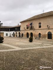 Villamayor de Santiago, Plaza de la Villa