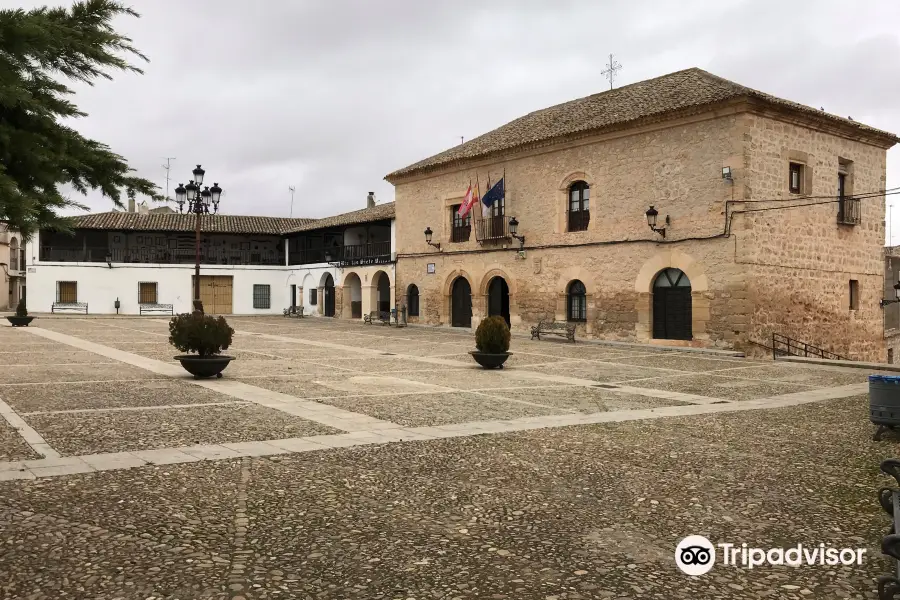 Villamayor de Santiago, Plaza de la Villa