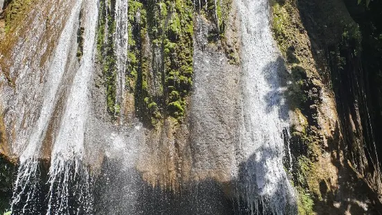 Alas Kandung Waterfall