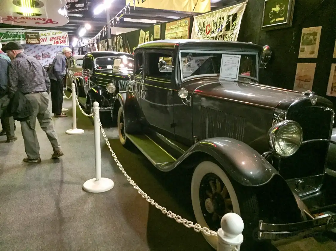 Hotels near Morrison Motor Car Museum