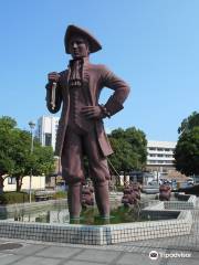 Omi-Takashima Gulliver Monument